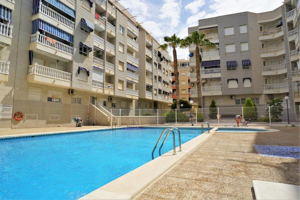 Mila Sloneczny Apartament W Torrevieja Centrum Bagian luar foto