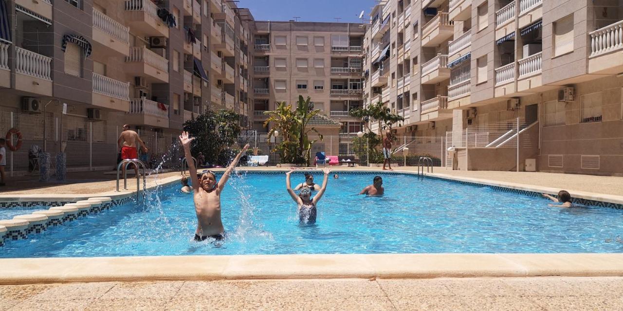 Mila Sloneczny Apartament W Torrevieja Centrum Bagian luar foto