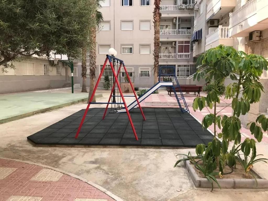 Mila Sloneczny Apartament W Torrevieja Centrum Bagian luar foto